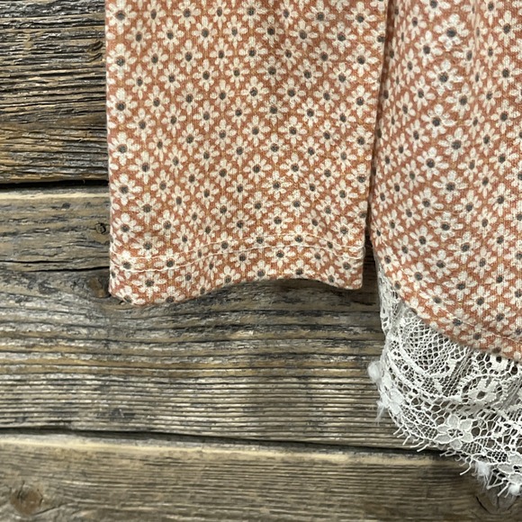 LC Lauren Conrad Long Sleeve Floral Print Top Sz S Orange Lace Trim Bow Tie Neck - Picture 3 of 9